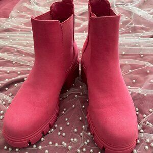 MIA Hot Pink Chelsea Platform Lug Boots Size 6